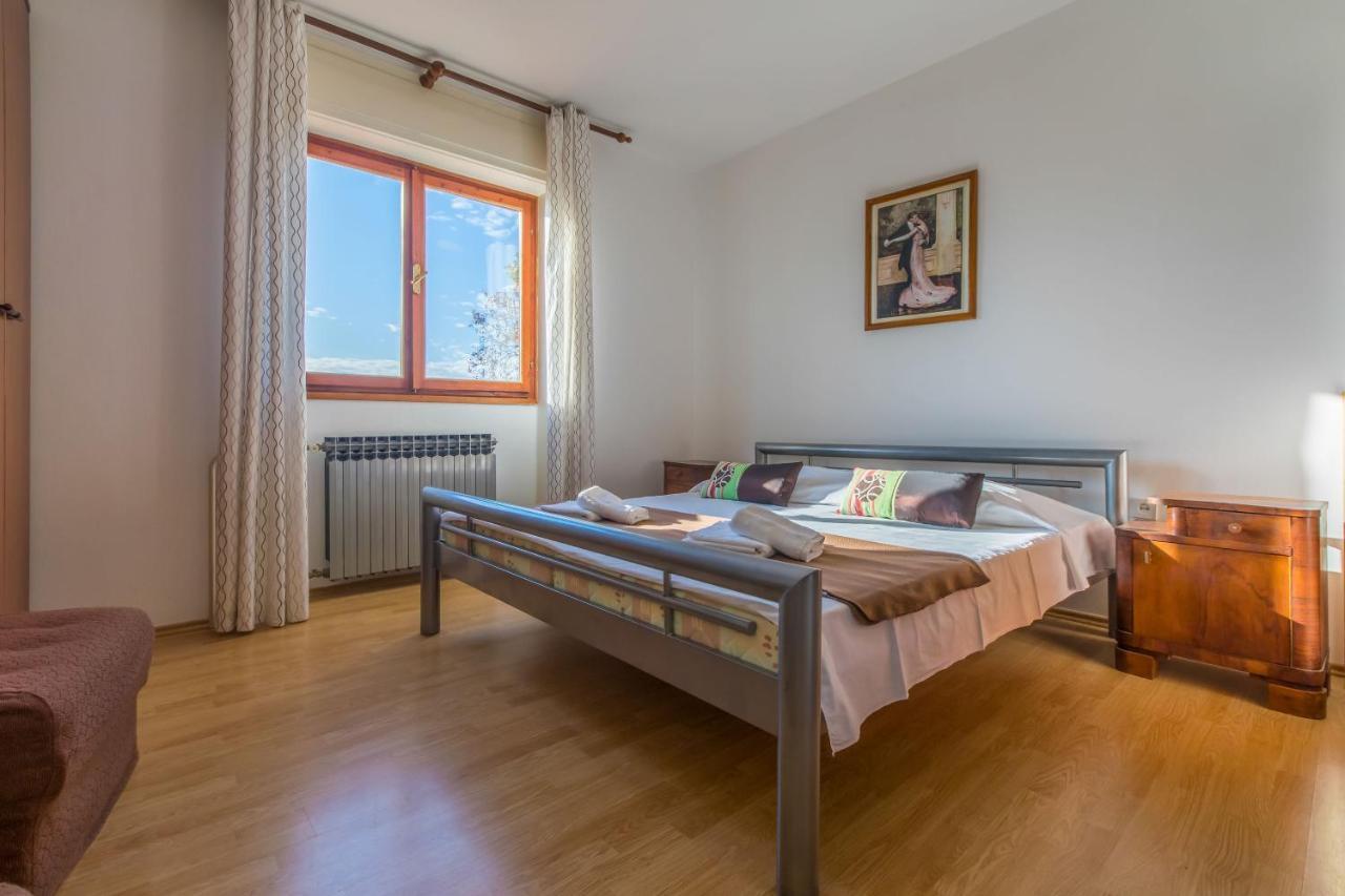 Apartment Roni ツリクヴェニツァ エクステリア 写真